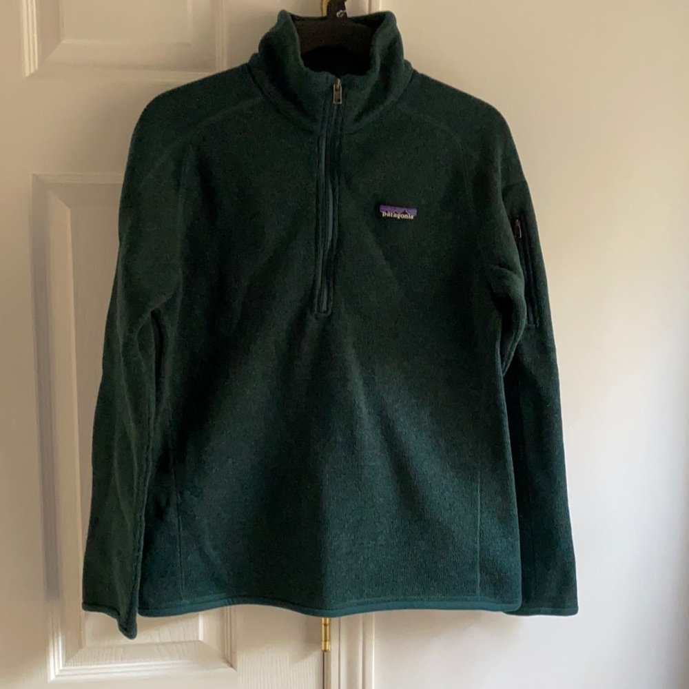 Dark green Patagonia better sweater. Worn once, excellent condition. Size M